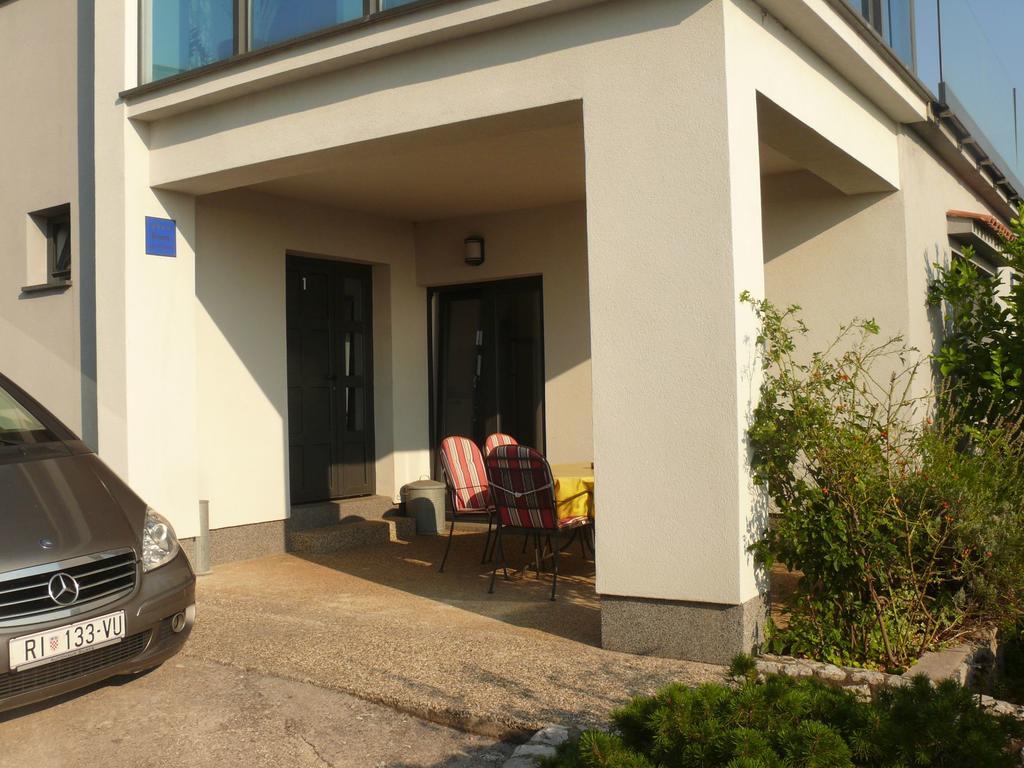 Apartment Branimir Omišalj Zewnętrze zdjęcie