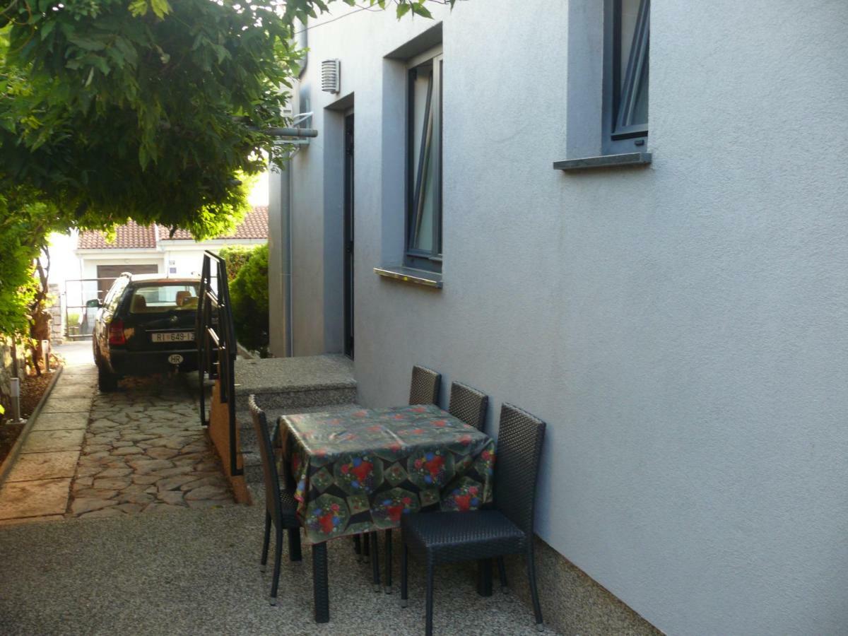 Apartment Branimir Omišalj Zewnętrze zdjęcie